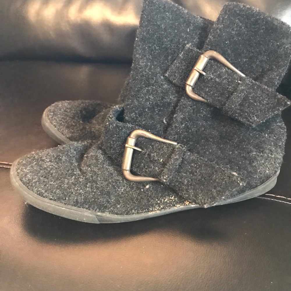 Black boots